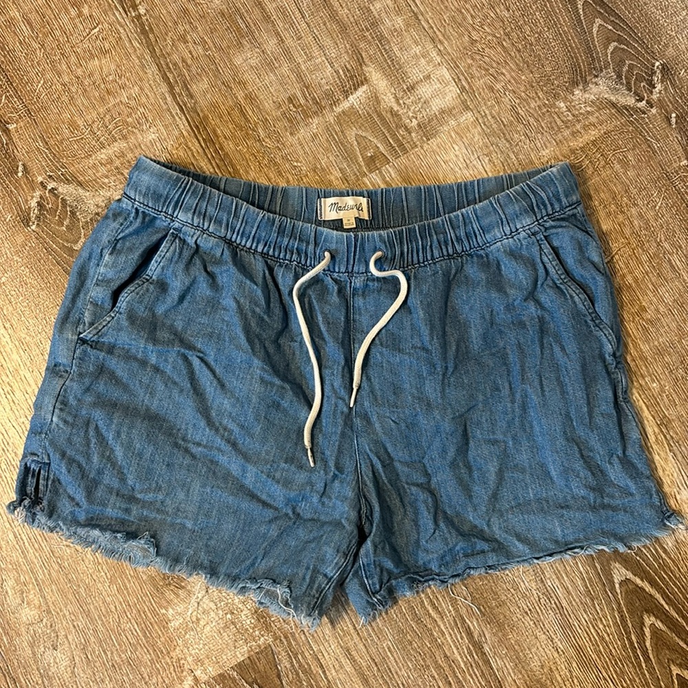 Madewell pull on Jean shorts women’s size medium